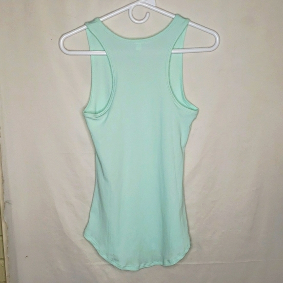 UNDER ARMOUR - Picture 2 of 4